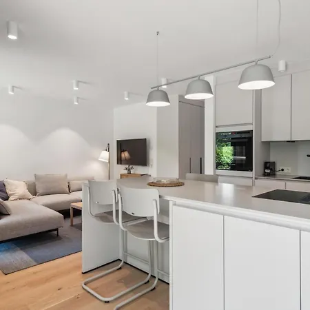 아파트 2 Bedroom Amazing In Tossens Stick