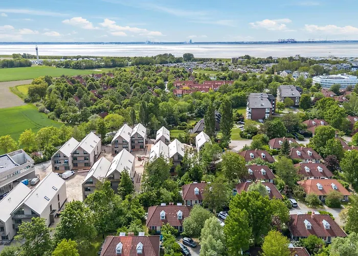 2 Bedroom Amazing In Tossens Apartman Stick